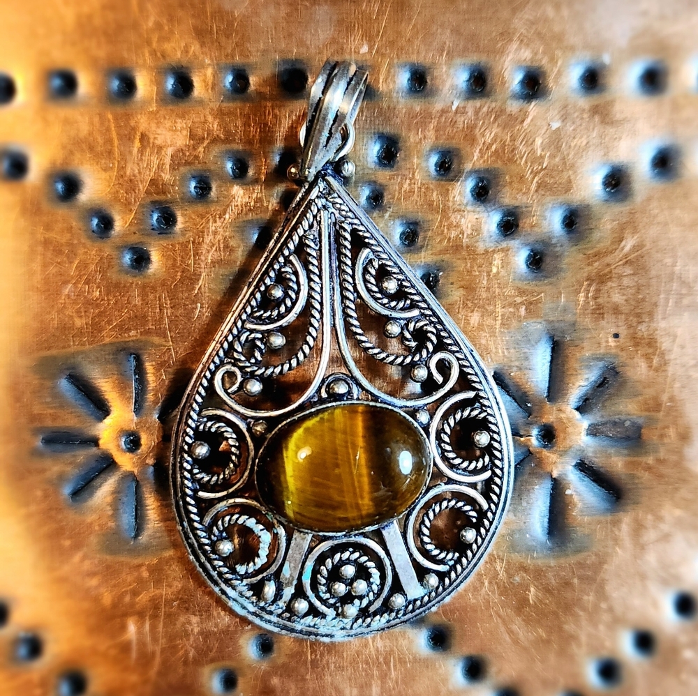 Teardrop-shaped filigree Tiger Eye Pendant